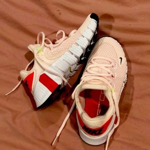 Brand new size 5.5 women Nike metcon4.